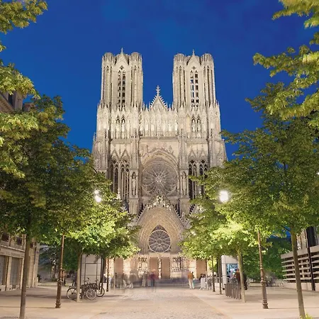 Le Coeur De Reims, La Mairie Et Le Boulingrin Apartment *