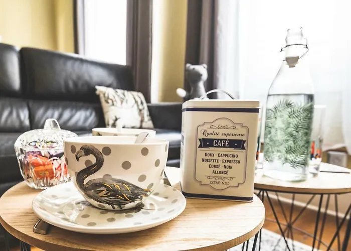 Le Coeur De Reims, La Mairie Et Le Boulingrin *